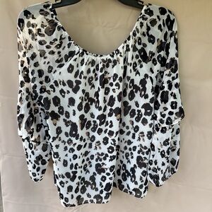 Leopard-Print Scoop Neck Blouse in White and Black